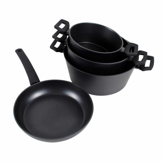 Set 7 piese din aluminiu cu strat neaderent compus din 3 oale cu manere +1 tigaie+ 3 capace sticla termorezistenta, inductie / ZLN 3277