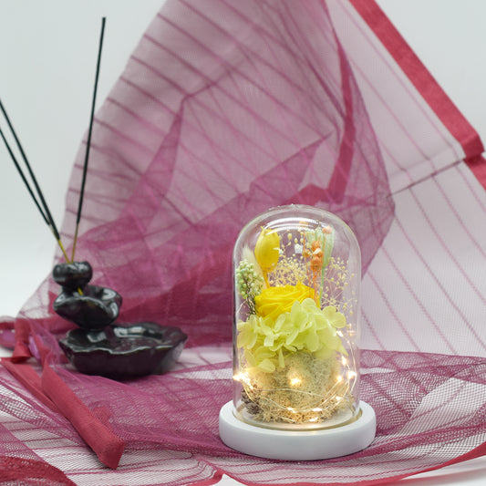 Aranjament floral in cupola de sticla, lumina Led, D4017, Galben