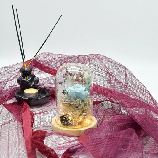 Aranjament floral in cupola de sticla, lumina Led, D4034, Blue - 221.ro