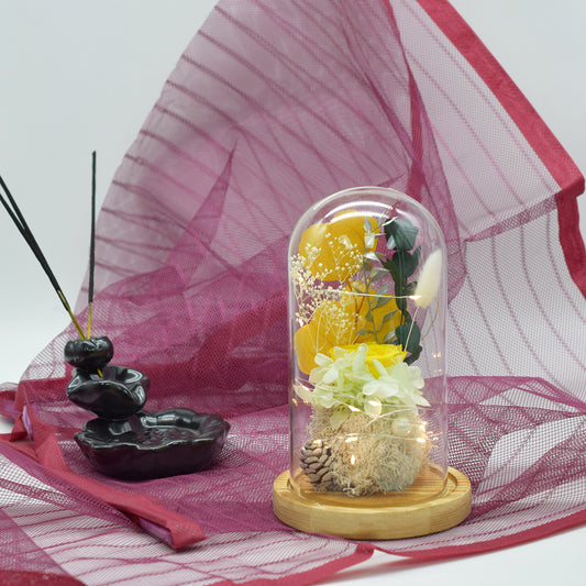 Aranjament floral in cupola de sticla, lumina Led, D4050, Galben