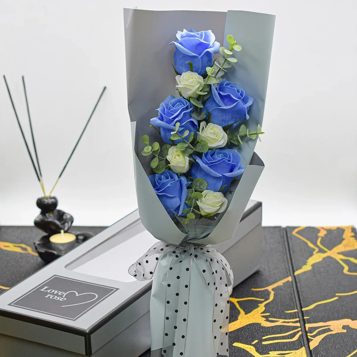 Aranjament floral elegant, flori de sapun, D4060, Blue - 221.ro