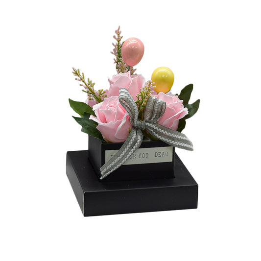 Aranjament floral elegant, flori de sapun, D4077, Roz