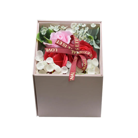 Aranjament floral elegant, flori de sapun, D4080, Rosu - 221.ro