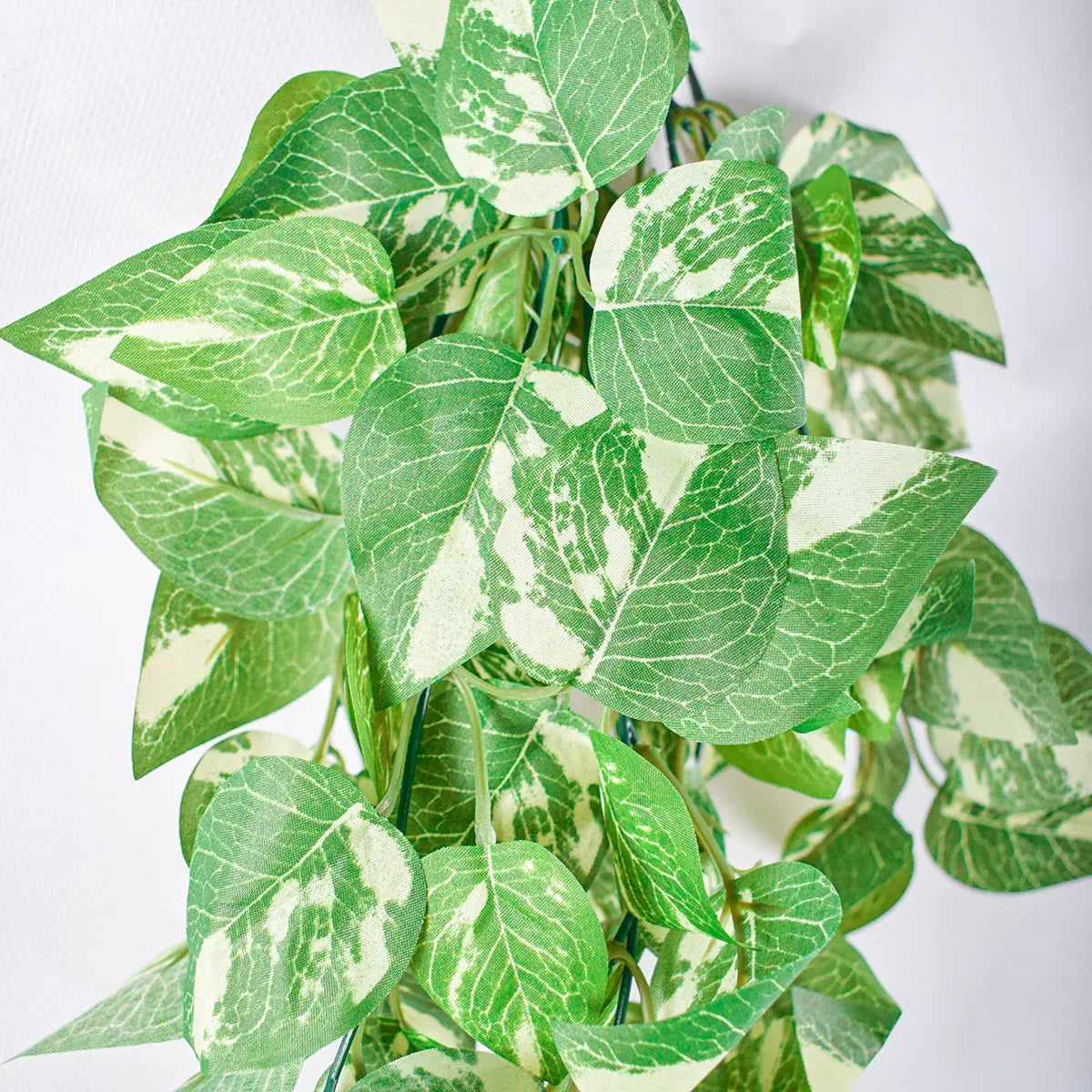 Planta artificiala curgatoare, inaltime 70cm, Naimeed D4871, Verde Inchis - 221.ro
