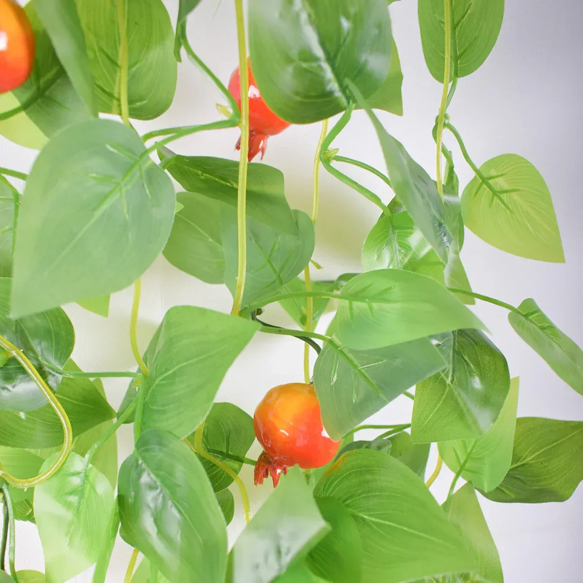 Planta artificiala curgatoare, inaltime 100cm, Naimeed D5015, model rodie, Rosu - 221.ro