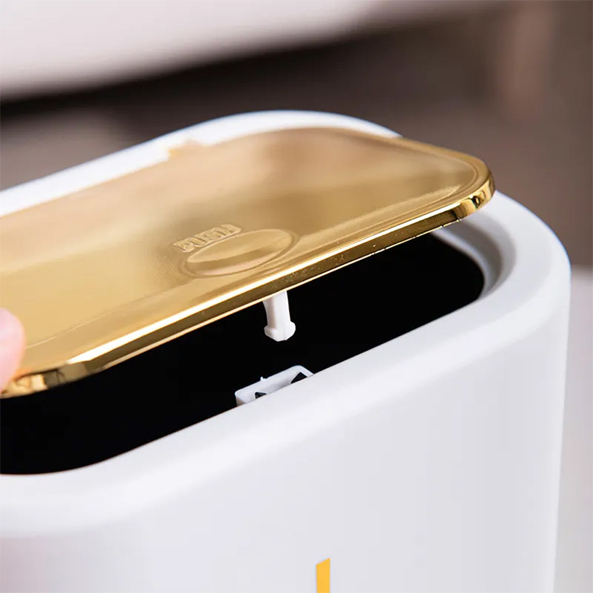 Cos de gunoi, cu capac, Naimeed D5357, Alb, 16x10x17cm