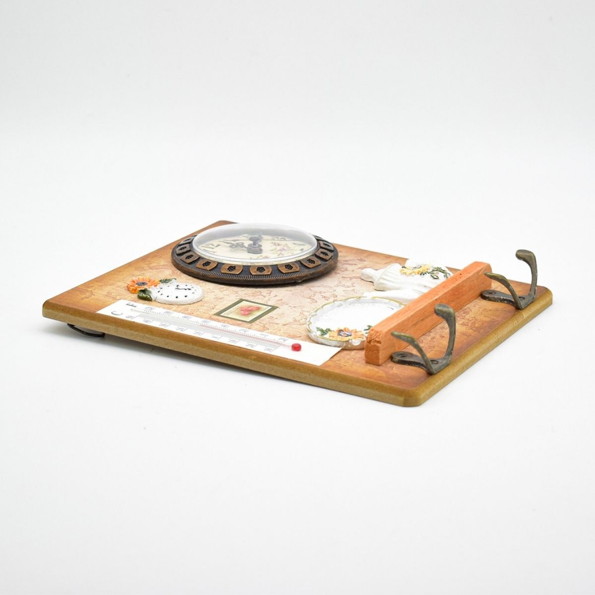 Cuier decorativ cu 2 carlige duble, Naimeed D58-5, 18.5x22x0.8 cm, Maro
