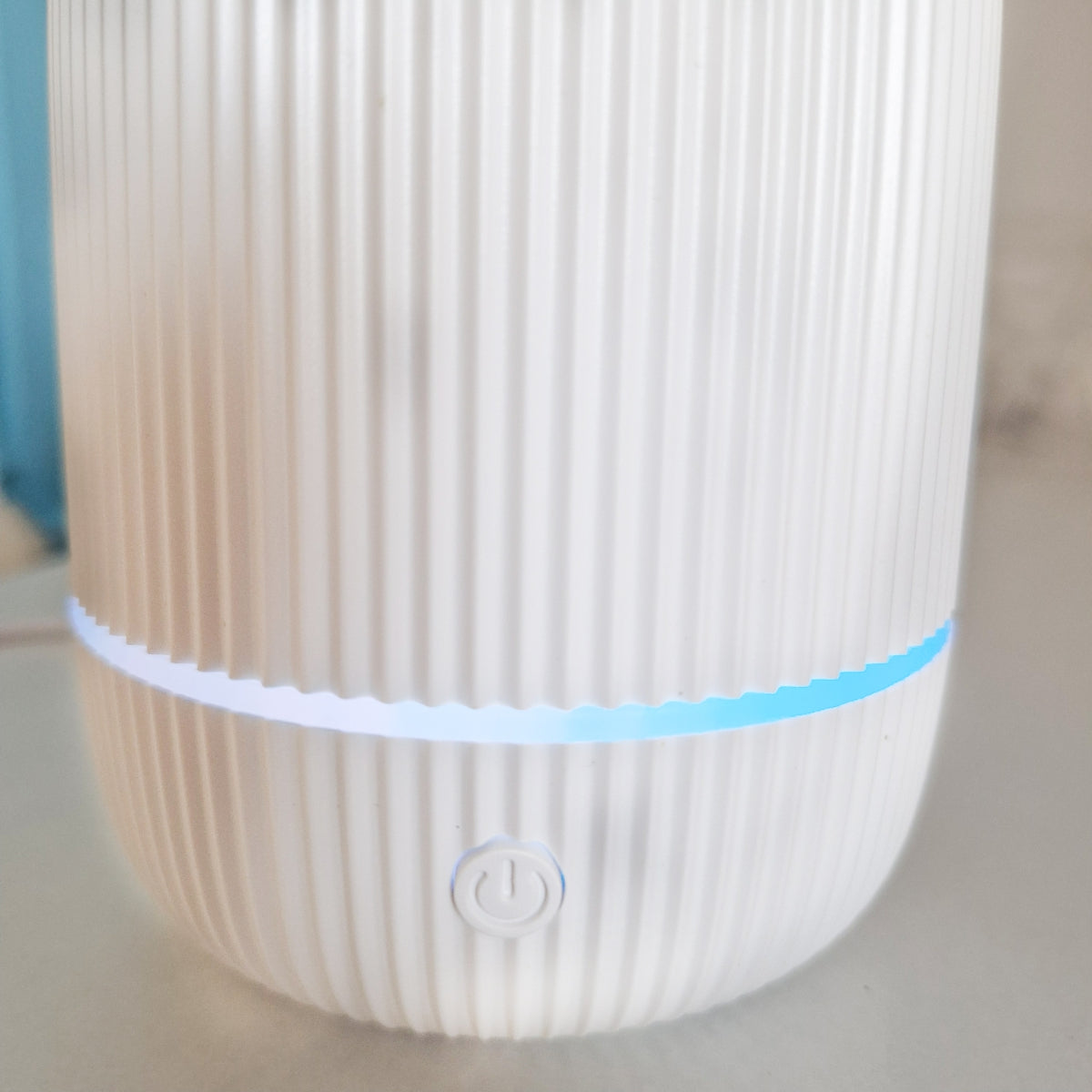 Umidificator cu aromaterapie, Naimeed D6044, Alb, 85x150x85mm