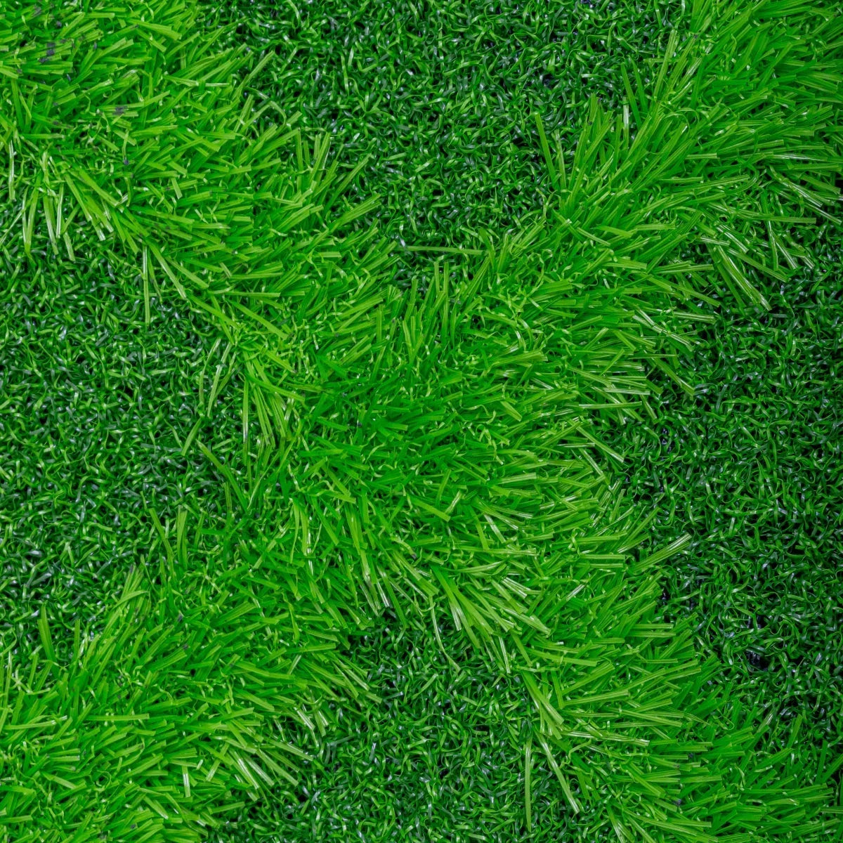 Covor gazon artificial, Naimeed D6545, pentru decorare interioara sau exterioara, Verde, 1000x900x20mm - 221.ro