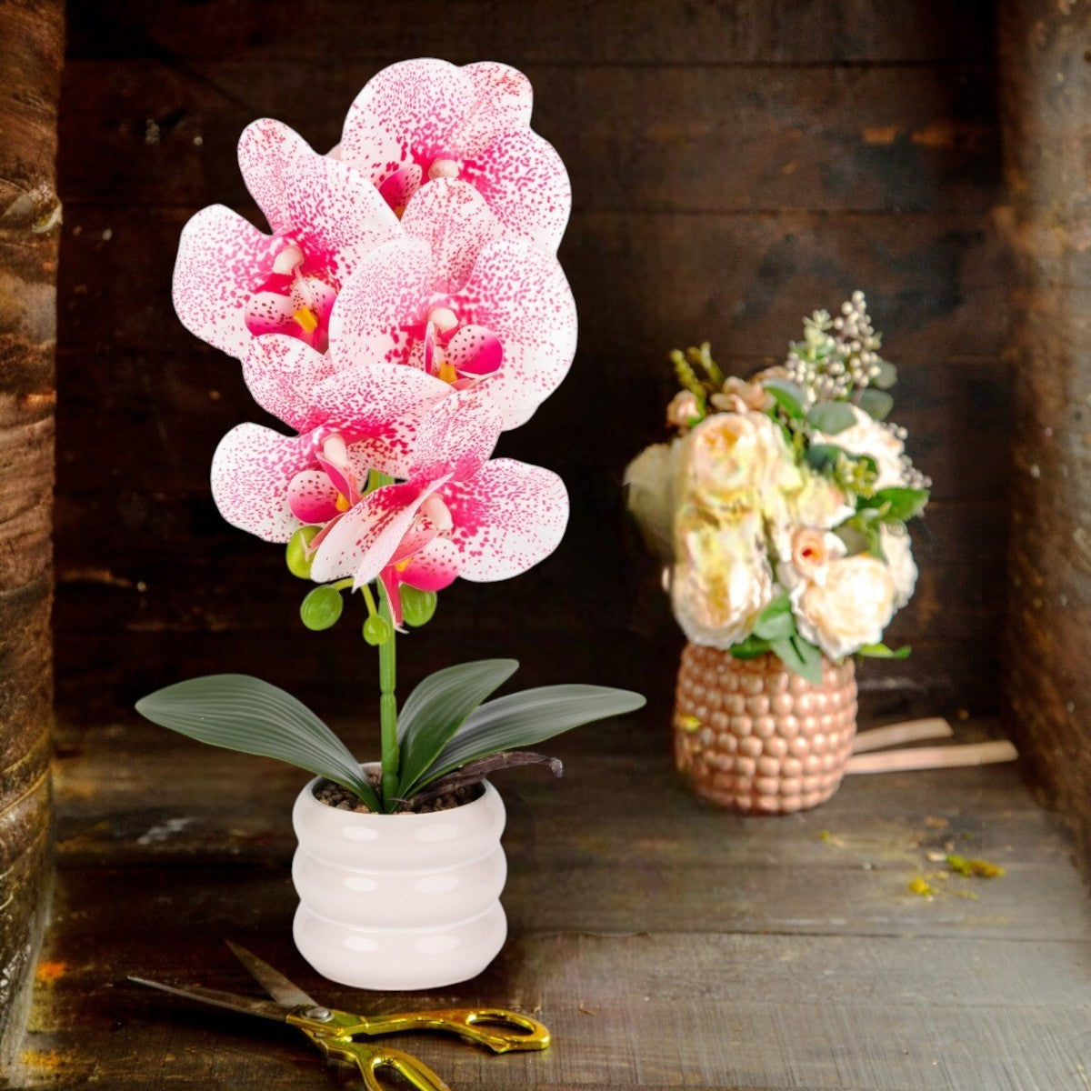 Orhidee cu aspect natural in ghiveci ceramic, 40 cm, Naimeed D6888, Alb-roz