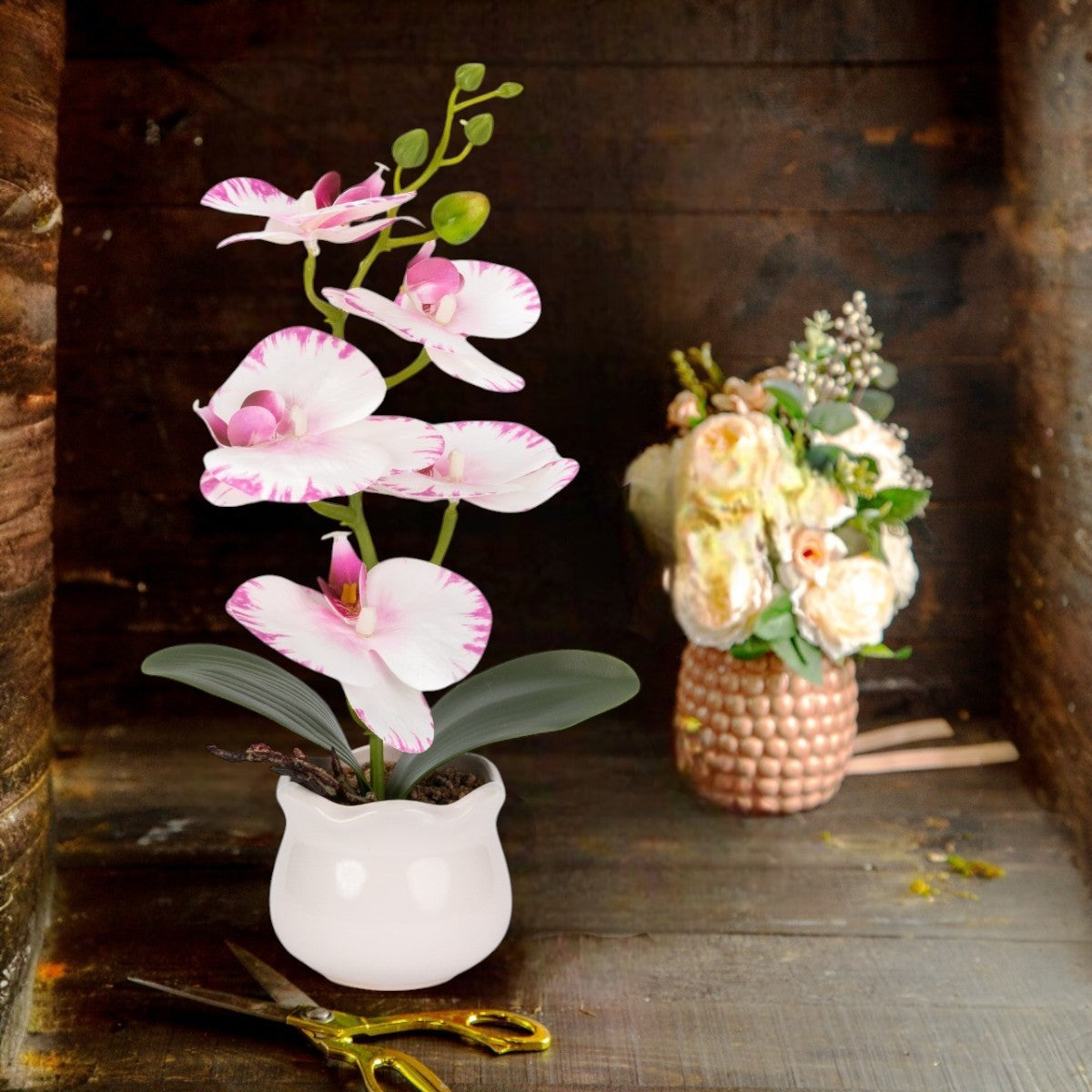 Orhidee cu aspect natural in ghiveci ceramic, 49 cm, Naimeed D6892, Alb-roz