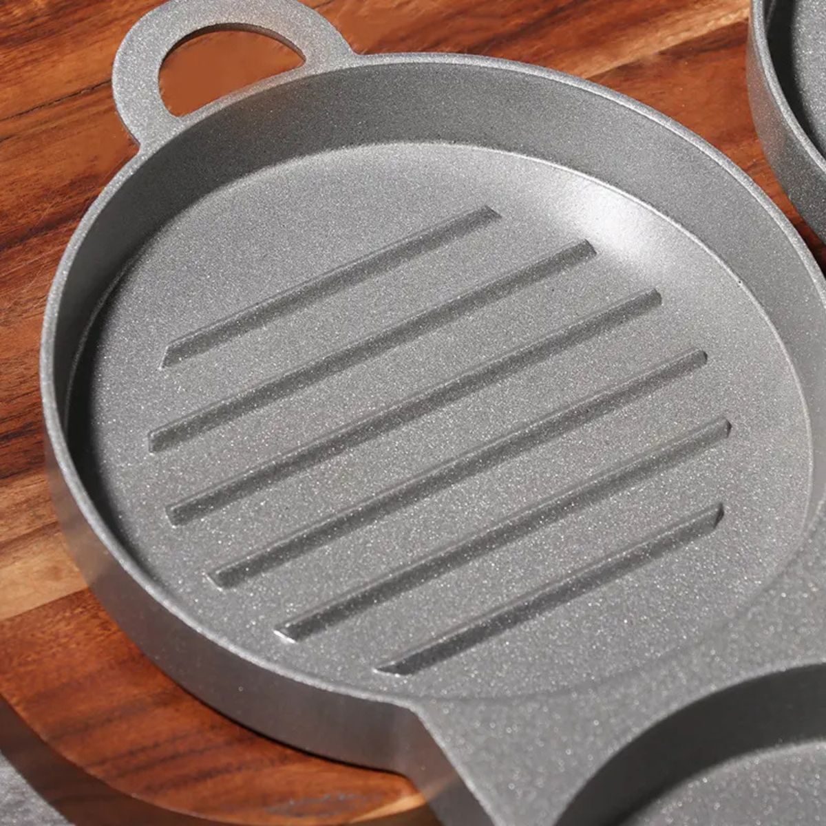 Presa dubla pentru burgeri din aluminiu cu maner din lemni,28.5x12x8.5cm, Naimeed D6998, Gri