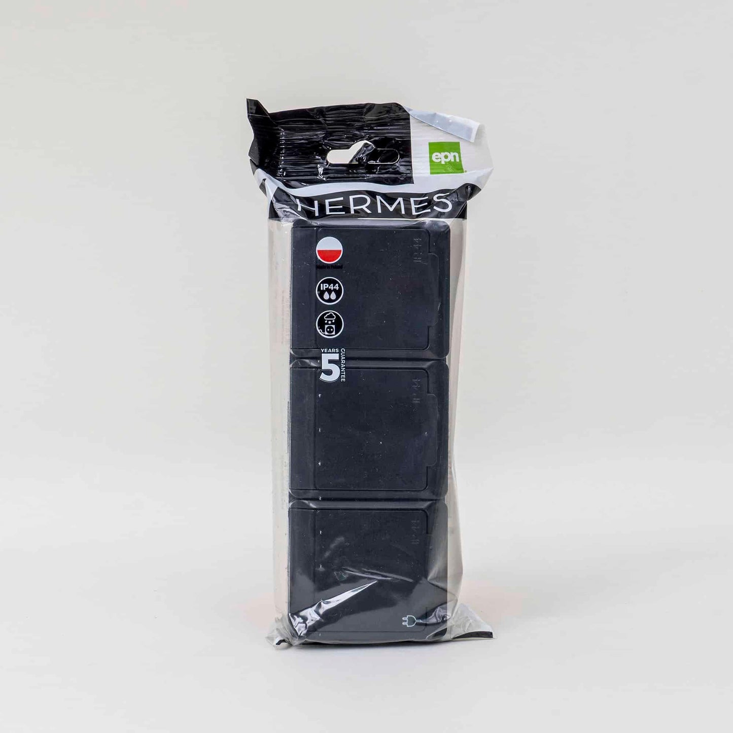 Priza tripla neagra cu capac HERMES, 16A/250, IP44 / ELPL-0326-09 - 221.ro
