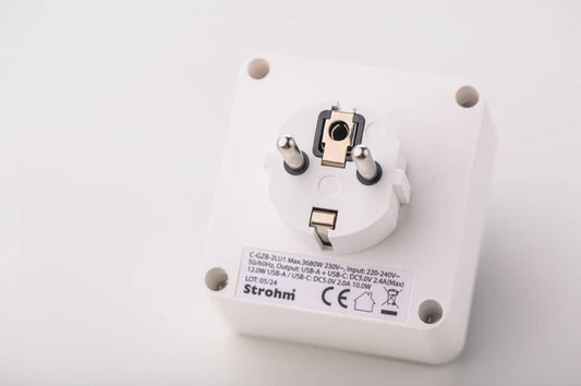 Adaptor dublu cu lumina veghe, 1xSchucko+1xEuro, USB 1xA+1xC, 16A, 250V alb Strohm / SM-A-CGZB2LU1 - 221.ro