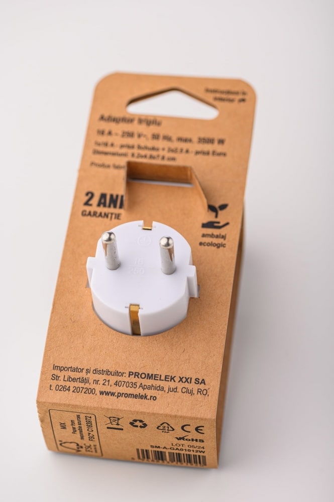 Adaptor triplu 1xSchucko+2xEuro, 16A, 250V alb Strohm / SM-A-GA01012W