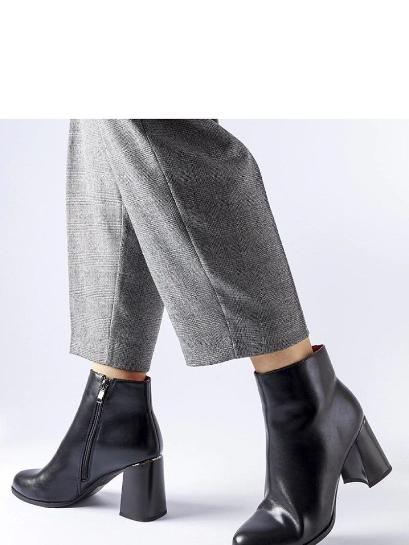 Botine cu toc Solea, Model 205849, Negru - material Zam din piele ecologică Înălţimea tocului 8 cm