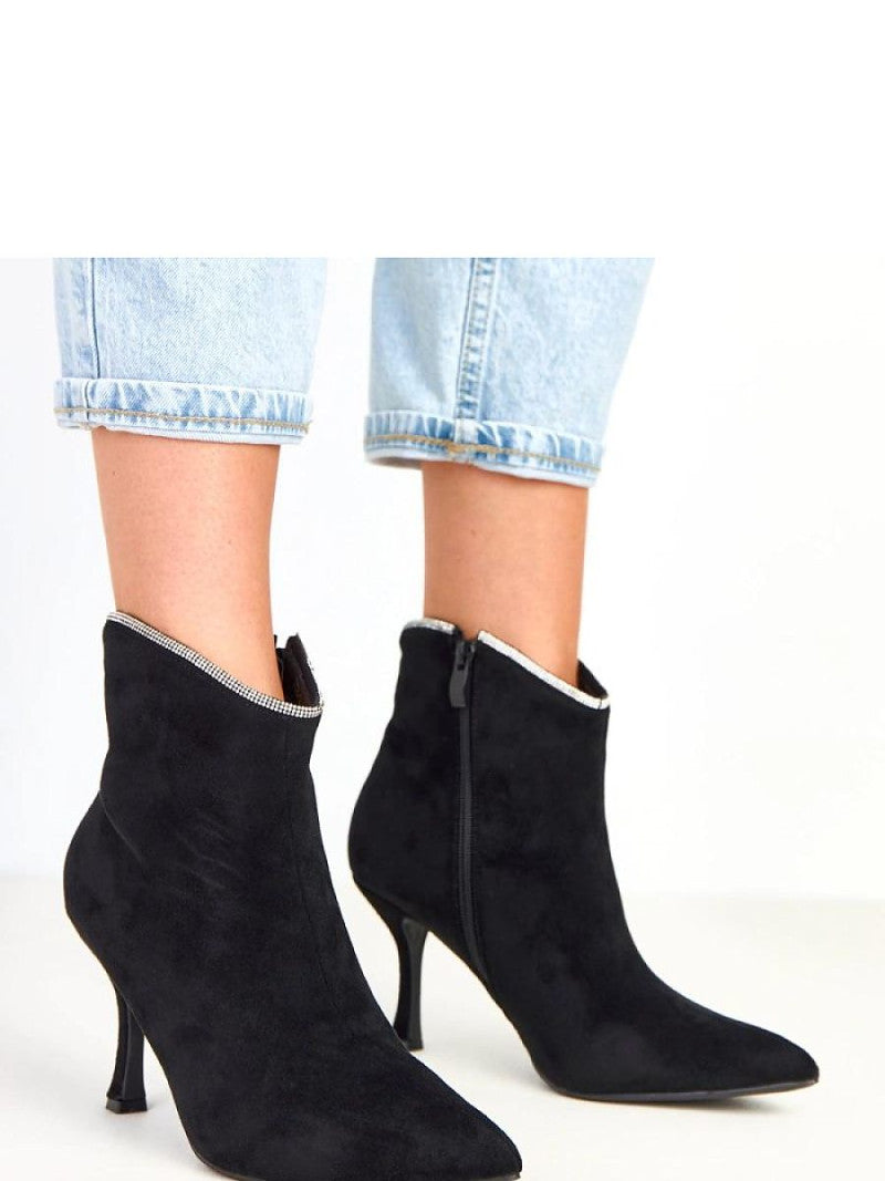 Botine cu toc Solea, Model 217908, Negru - material piele artificiala piele Footbed pânză Înălţimea carâmbului 12 cm Înălţimea tocului 8.5 cm