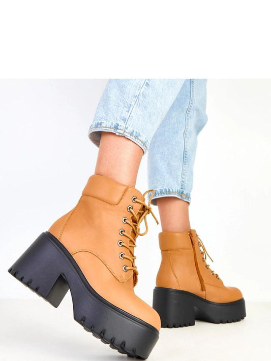 Botine cu toc Solea, Model 217927, Maro - material imitație de piele Footbed pânză Înălţimea carâmbului 12 cm Înălţimea tocului 9 cm Înălţimea platformei 5 cm