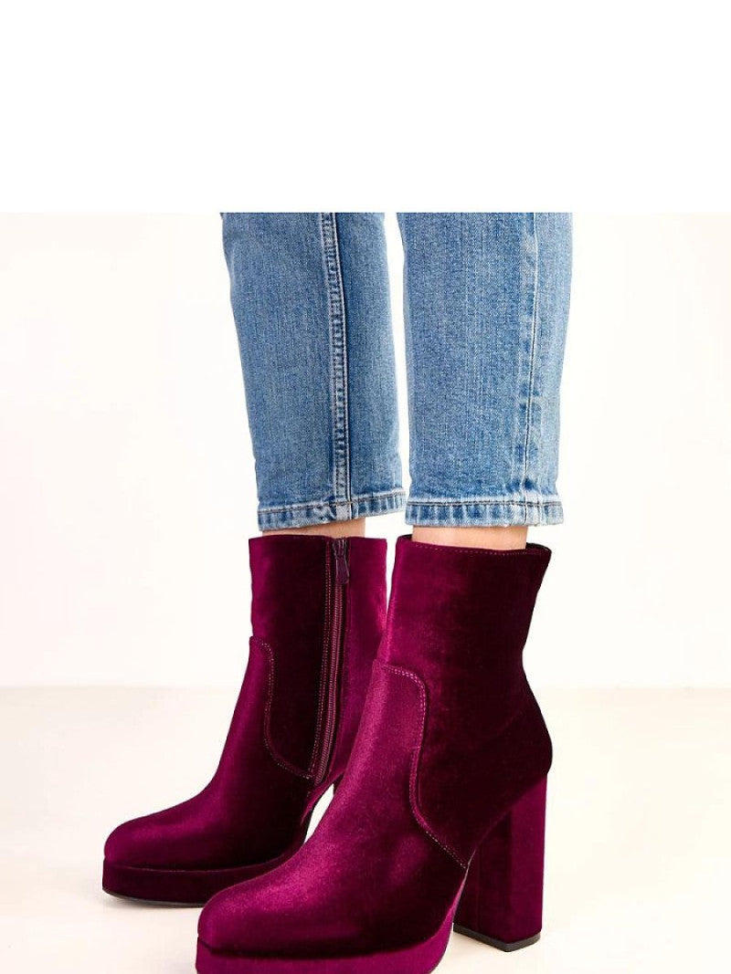 Botine cu toc Solea, Model 220582, Violet - material piele artificiala piele Footbed pânză Înălţimea carâmbului 14 cm Înălţimea tocului 11 cm Înălţimea platformei 2 cm