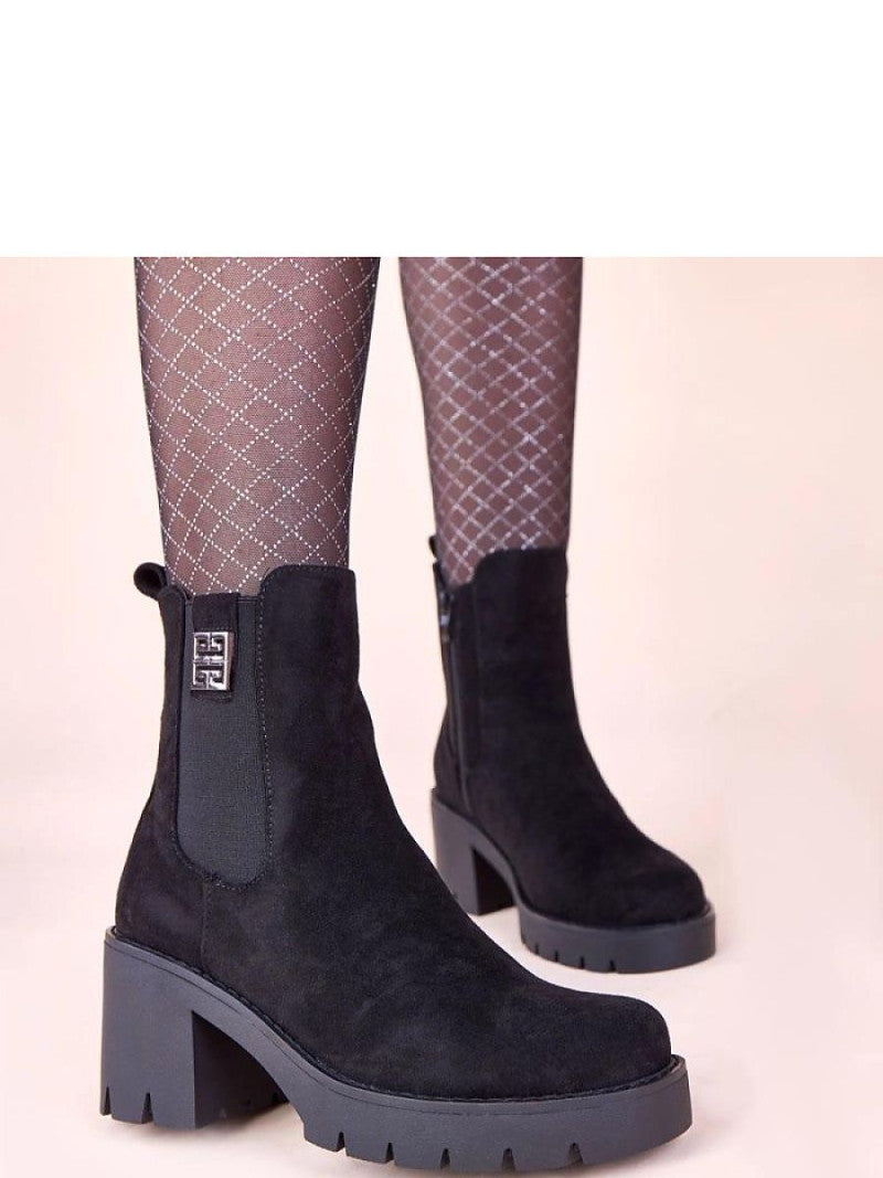 Botine cu toc Solea, Model 221366, Negru - material imitație de piele Footbed pânză Înălţimea carâmbului 14 cm Înălţimea tocului 7 cm