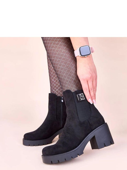 Botine cu toc Solea, Model 221366, Negru - material imitație de piele Footbed pânză Înălţimea carâmbului 14 cm Înălţimea tocului 7 cm