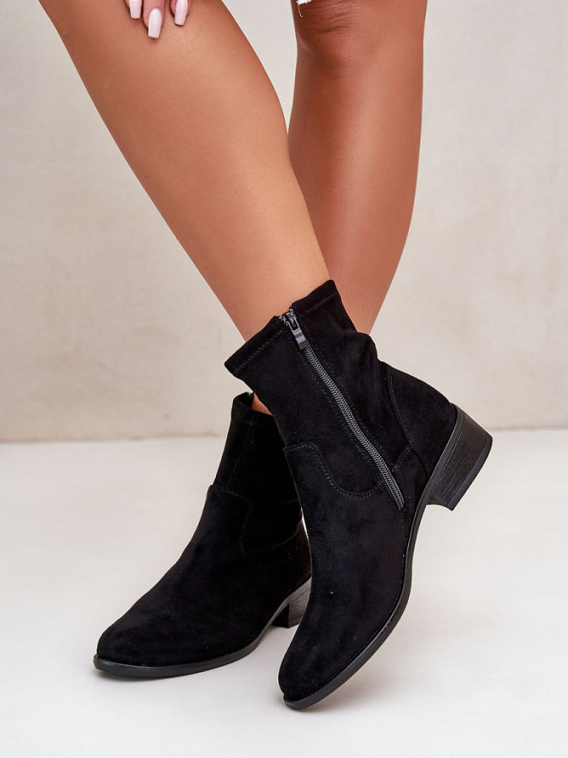 Botine cu toc Step in style, Model 199422, Negru - material piele artificiala piele Footbed piele naturala Înălţimea carâmbului 15 cm Înălţimea tocului 4 cm