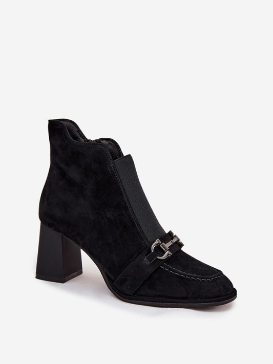 Botine cu toc Step in style, Model 219564, Negru - material piele naturală de căprioară Căptușeală pătură de pantofi Footbed pătură de pantofi Înălţimea carâmbului 12 cm Înălţimea tocului 7.5 cm