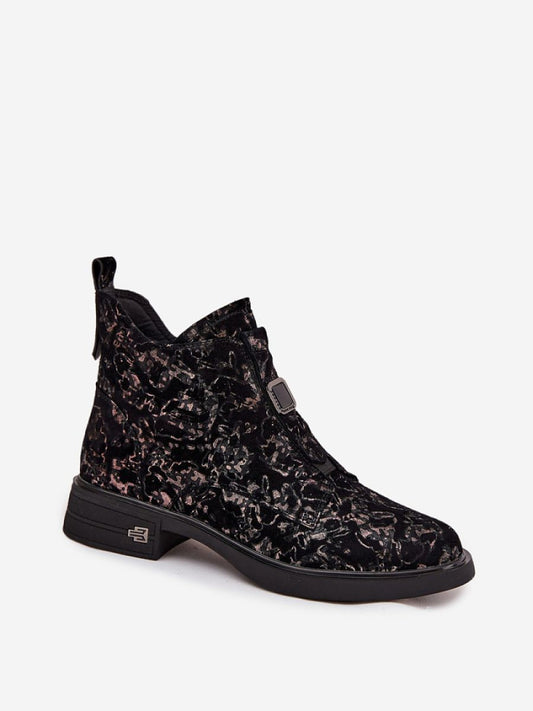 Botine cu toc Step in style, Model 219566, Negru - material piele naturală de căprioară Căptușeală pătură de pantofi Footbed pătură de pantofi Înălţimea carâmbului 12 cm Înălţimea tocului 4 cm