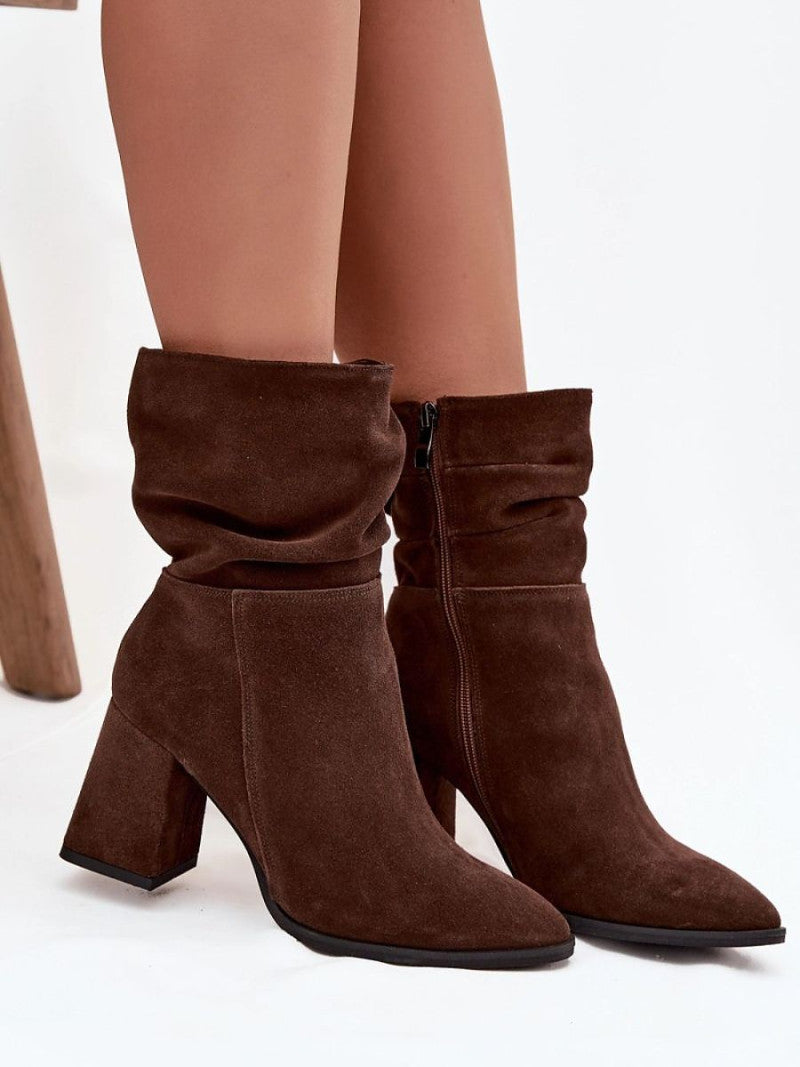 Botine cu toc Step in style, Model 220192, Maro - material piele naturală de căprioară Căptușeală simțit Footbed simțit Înălţimea carâmbului 17.5 cm Înălţimea tocului 8 cm