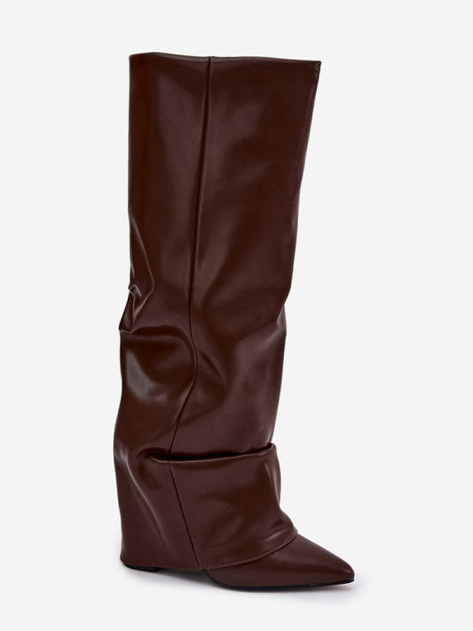 Cizme cu toc Step in style, Model 221158, Maro - material imitație de piele Căptușeală pătură de pantofi Footbed pătură de pantofi Înălţimea carâmbului 39 cm Înălţimea tocului 11 cm