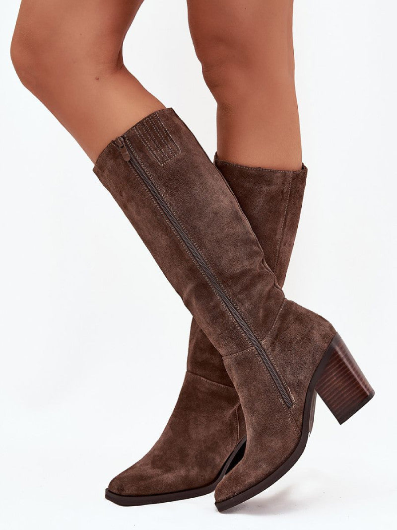 Cizme cu toc Step in style, Model 223008, Maro - material piele naturală de căprioară Footbed pânză Înălţimea carâmbului 36 cm Înălţimea tocului 8.5 cm