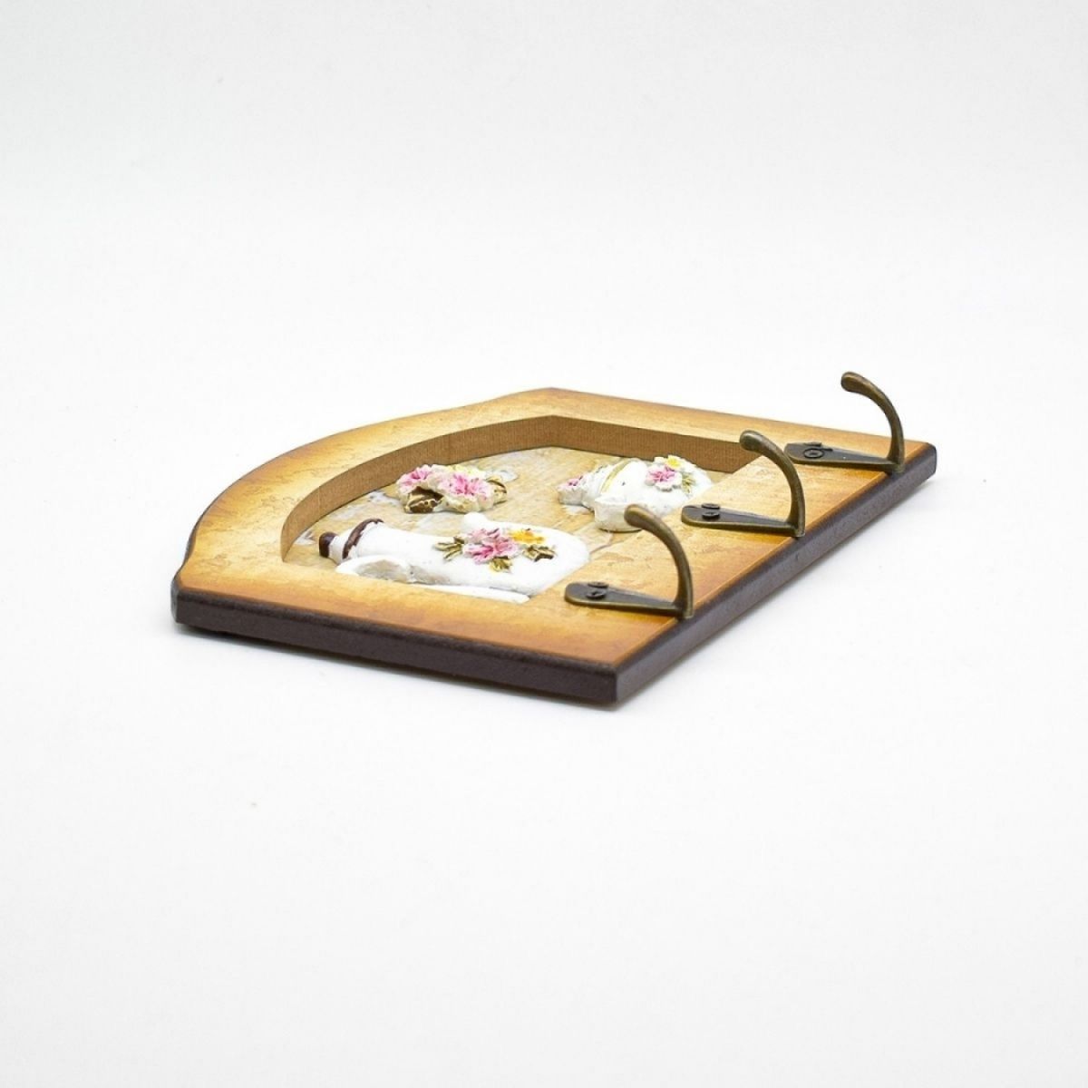Cuier decorativ cu 3 carlige, Naimeed D65-1, 20x15.5x0.8 cm, Maro