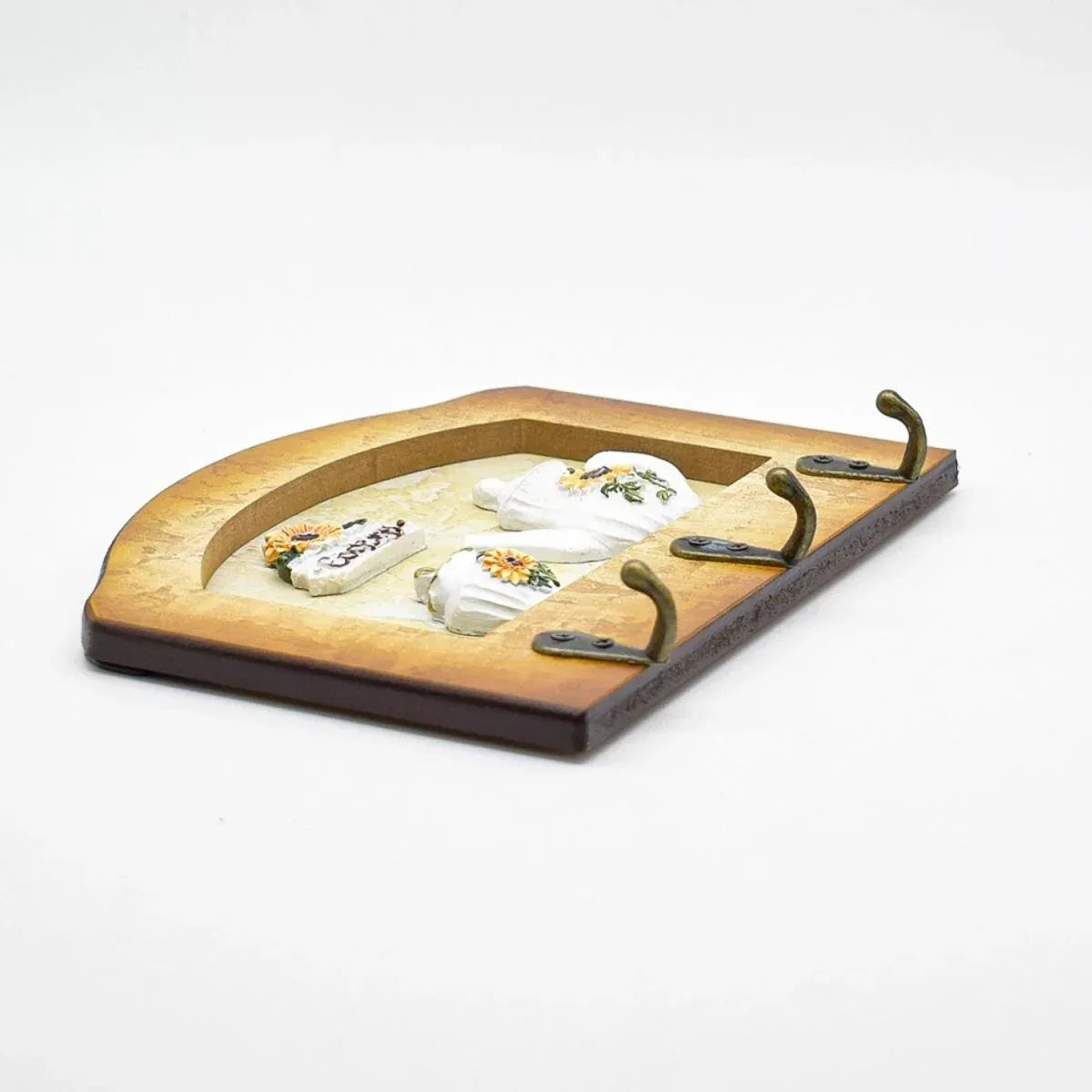 Cuier decorativ cu 3 carlige, Naimeed D65-3, 20x15.5x0.8 cm, Maro - 221.ro