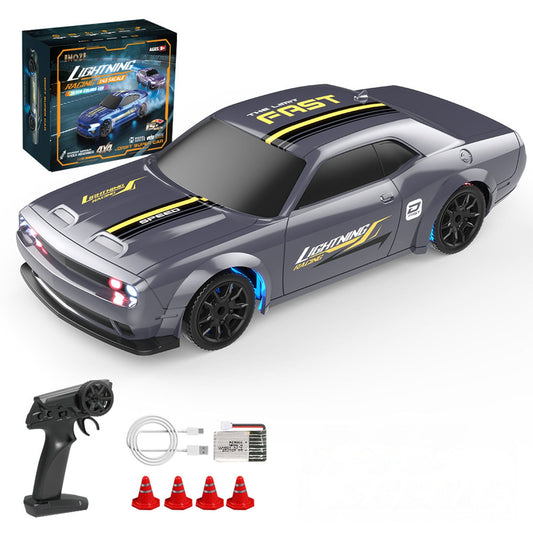 Masina RC Drift 1:43 cu Tractiune Integrala – Masinuta de Curse cu Telecomanda si Control prin Aplicatie, 2,4 GHZ, Efecte Luminoase, Jucarie Interactiva pentru Copii 7+ Ani, Ideala pentru Interior si Exterior, Gri