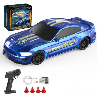 Masina RC Drift 1:43 cu Tractiune Integrala – Masinuta de Curse cu Telecomanda si Control prin Aplicatie, 2,4 GHZ, Efecte Luminoase, Jucarie Interactiva pentru Copii 7+ Ani, Ideala pentru Interior si Exterior, Albastru - 221.ro