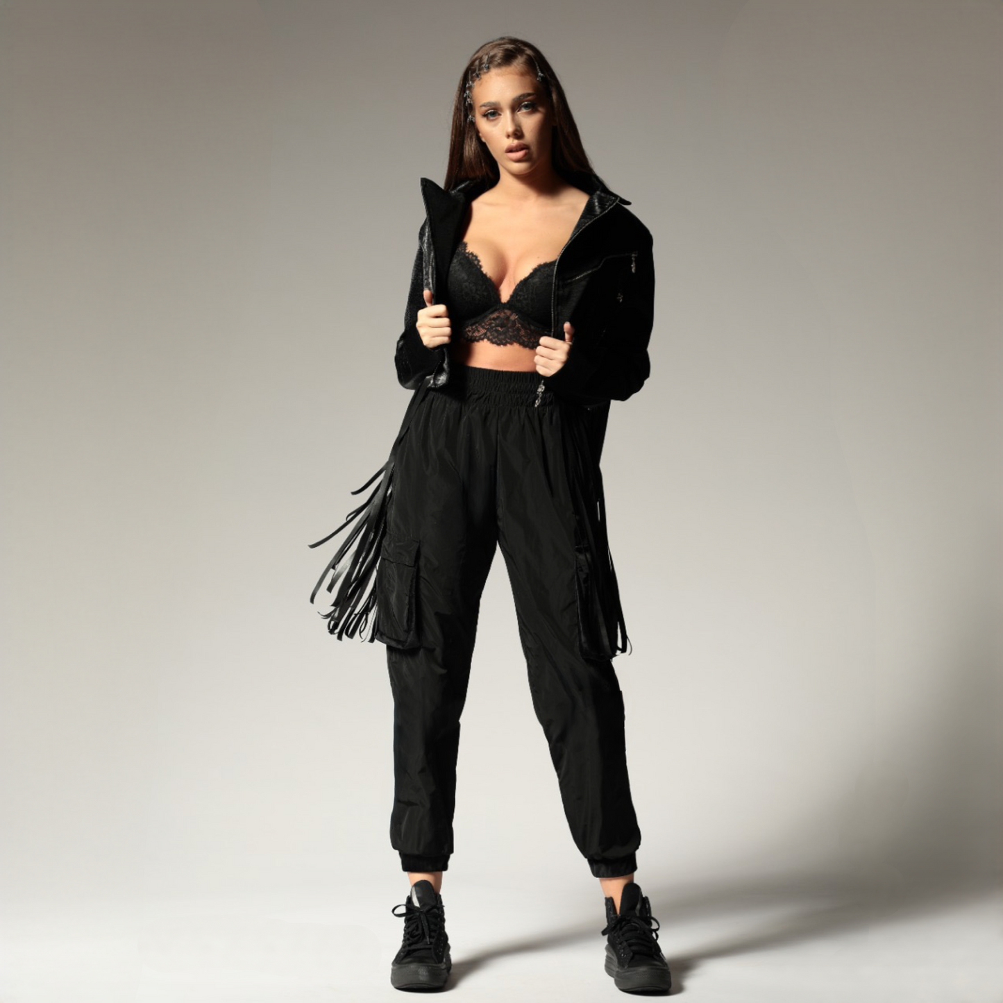 Pantaloni dama negri cu buzunare aplicate Cargo