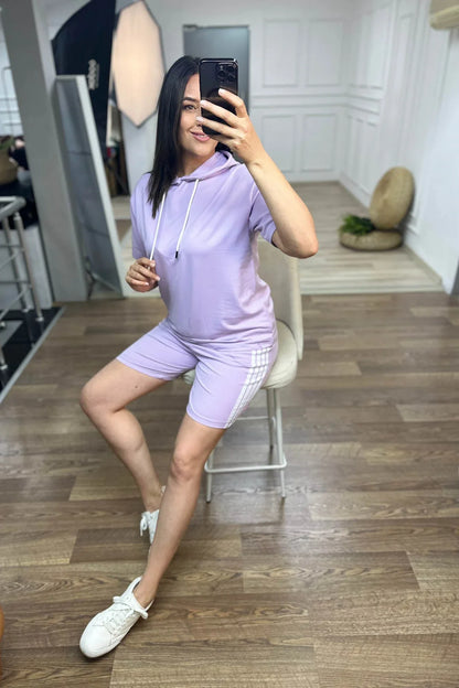 Trening dama marimi mari cu dungi si pantaloni scurti 3768-23