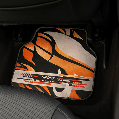 Covorașe auto universale DECOMAT – set 4 bucăți lavabile, antiderapante, cu imprimeu sport „Urban Velocity”