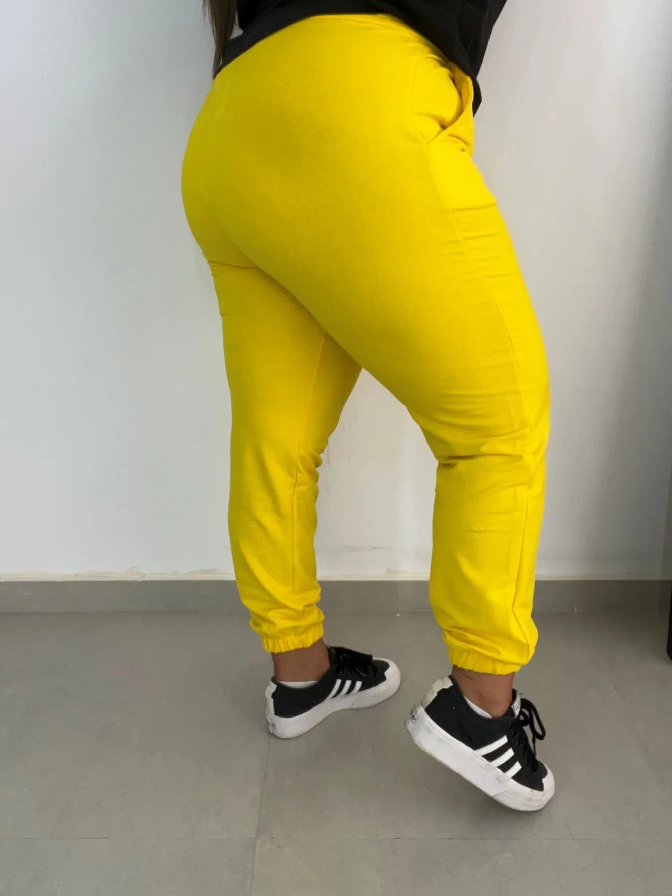Pantalon dama marimi mari de trening 6214-23