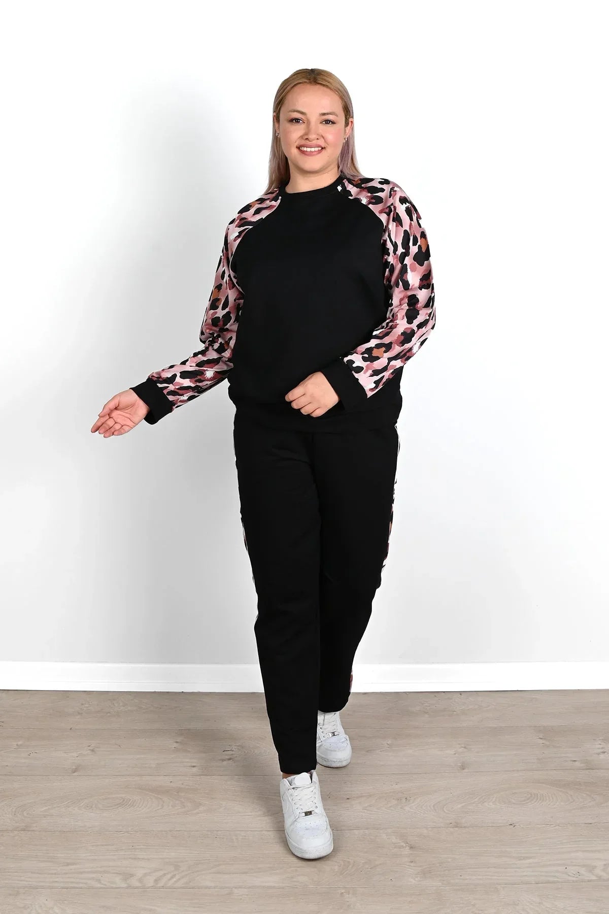 Trening dama marimi mari cu imprimeu animal print 8048