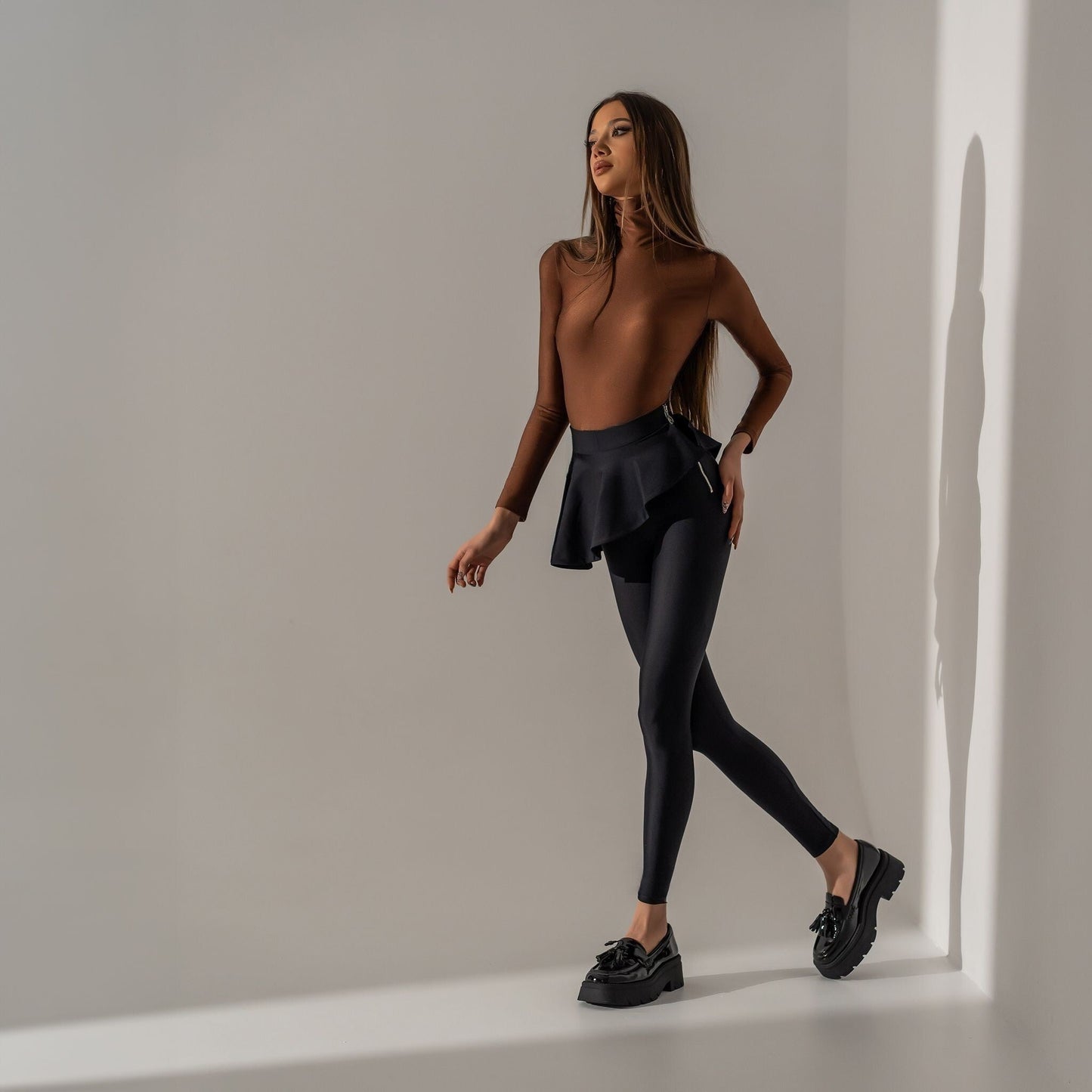 Pantaloni din lycra cu volan in talie Be Delicious