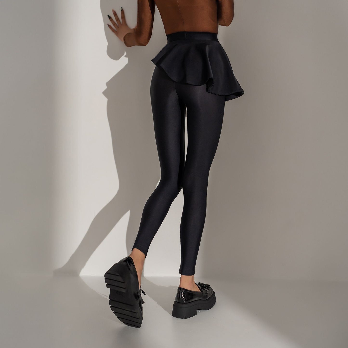 Pantaloni din lycra cu volan in talie Be Delicious