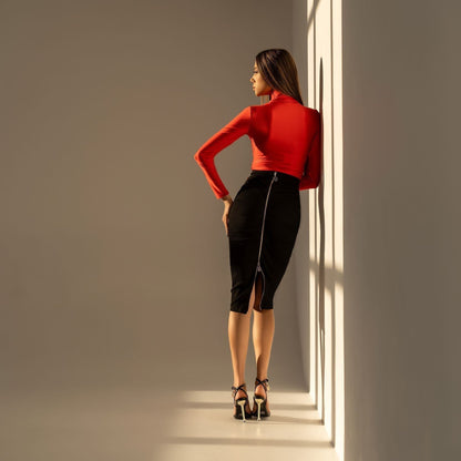 Fusta neagra din denim cu fermoar