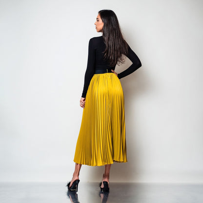 Fusta midi plisata din matase galbena