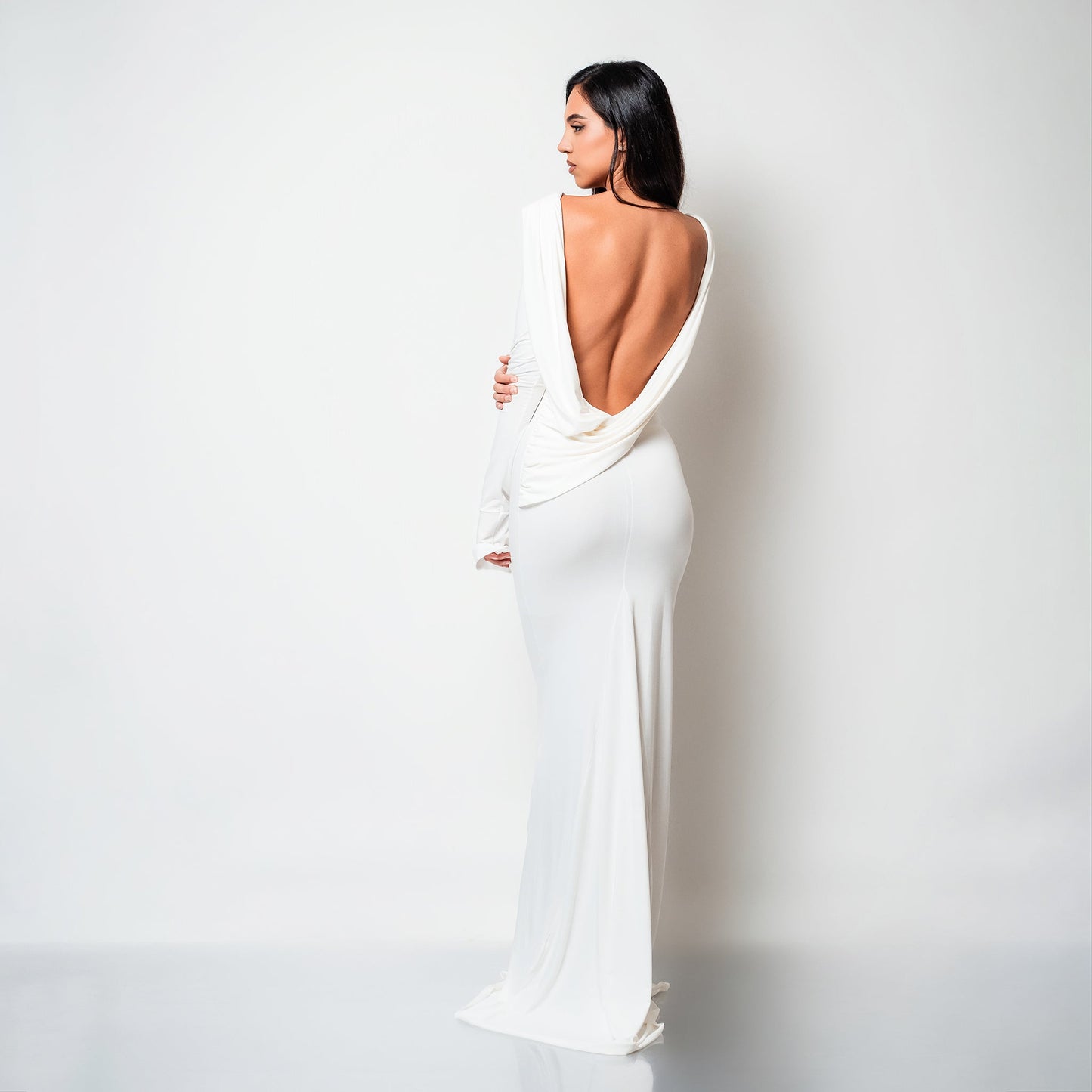 Rochie lunga neagra din bumbac de cocktail cu spatele gol si drapaje Luna