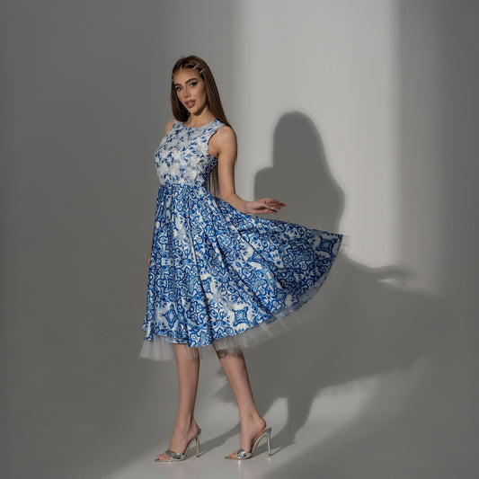 Rochie din matase printata cu bust decorat cu flori albe 3D Amina