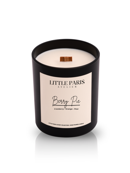 Lumânare parfumată Berry Pie - Merișoare • Portocale • Pere Lumânare parfumată