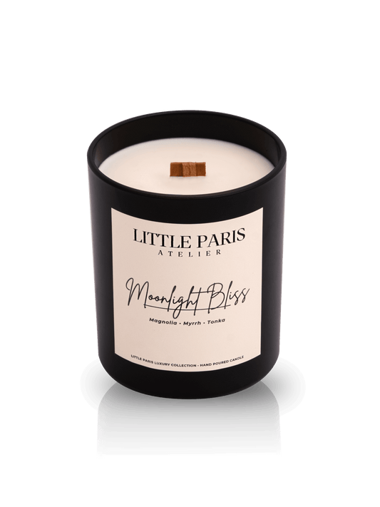 Lumânare parfumată Moonlight Bliss - Magnolie • Mir • Boabe de Tonka