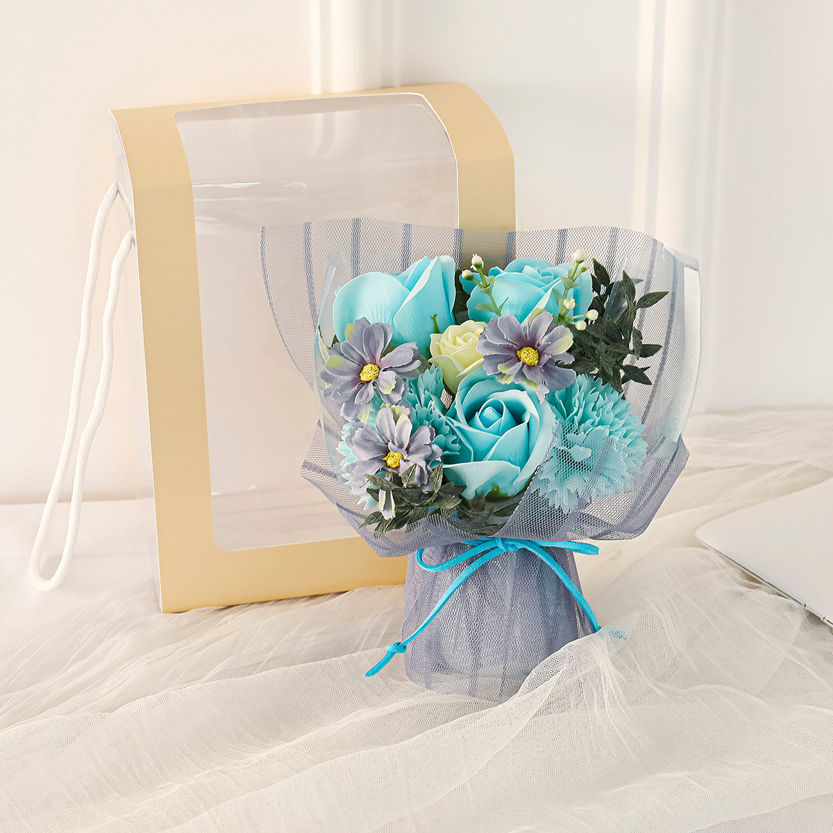 Aranjament floral elegant, flori de sapun, D4063, Blue