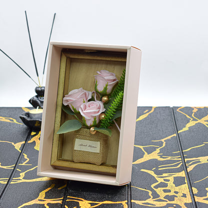 Aranjament floral elegant, flori de sapun, D4075, Roz